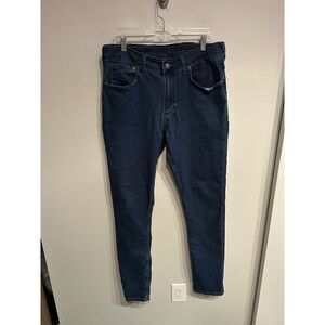 Blue Straight-Leg Jeans with Classic Dark Wash